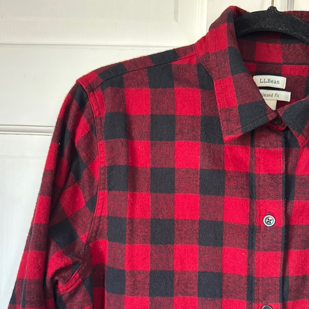 L.L. Bean Womens Red and Black Plaid Shirt LP